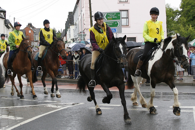 Horses and riders at the start